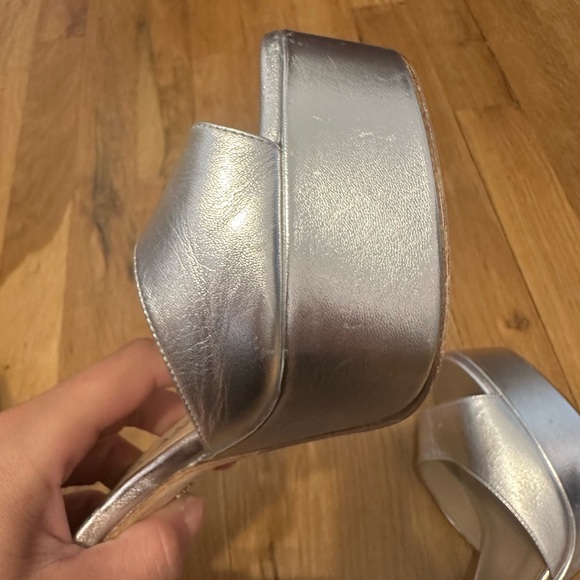 Stuart Weitzman Metallic Silver Platform Heels - Picture 6 of 8